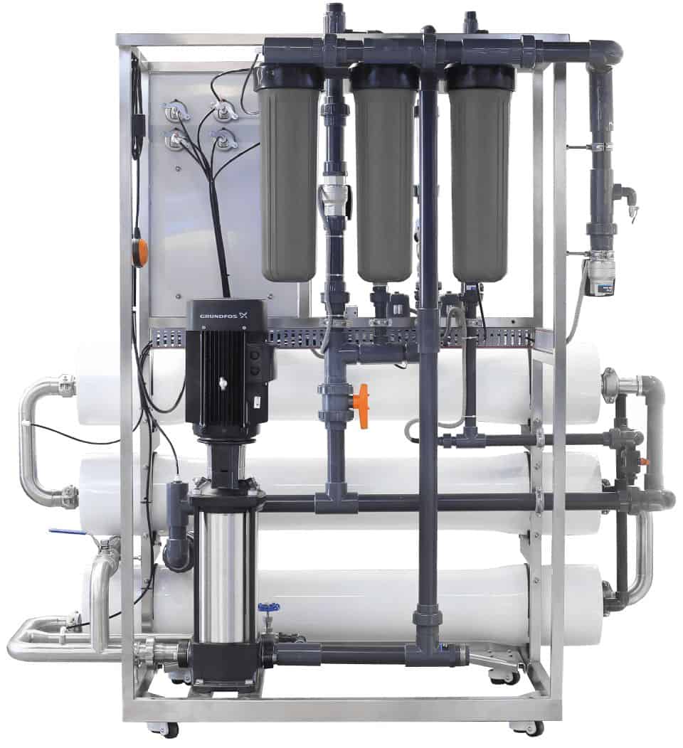 High-capacity industrial water filtration system for clean and purified water. Compact design with multi-stage filtration for commercial and industrial use.
