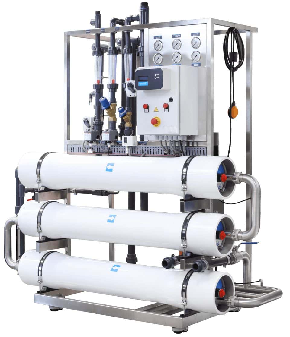 High-capacity industrial reverse osmosis water filtration system for clean and purified water production. Suitable for commercial and industrial water treatment applications.