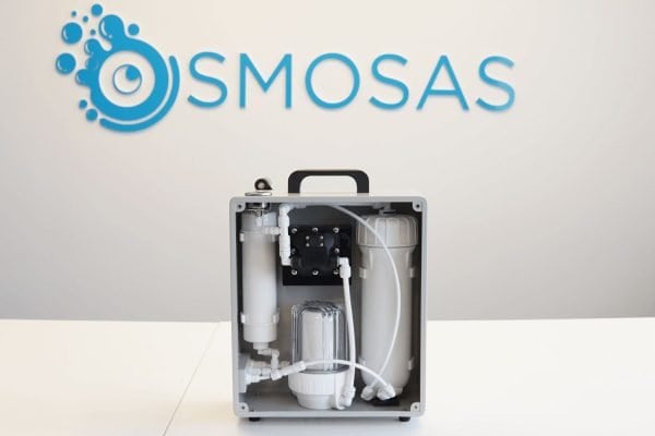 High-efficiency water filtration system with multiple filters and pumps for clean, purified water solutions. Suitable for residential and commercial water treatment.