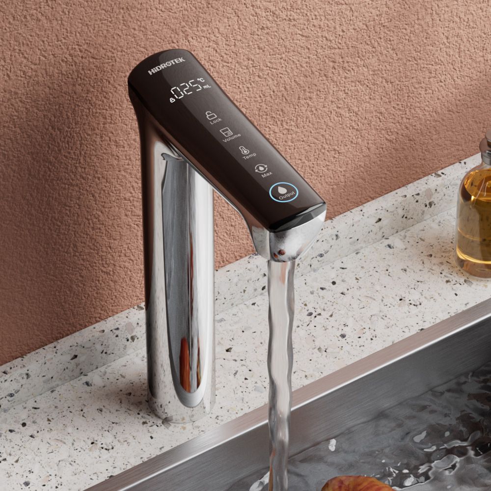 Sleek kitchen water filter tap with digital display, modern faucet with touchscreen controls for filtrated water, stainless steel design for kitchen sink, high-quality water filtration technology.